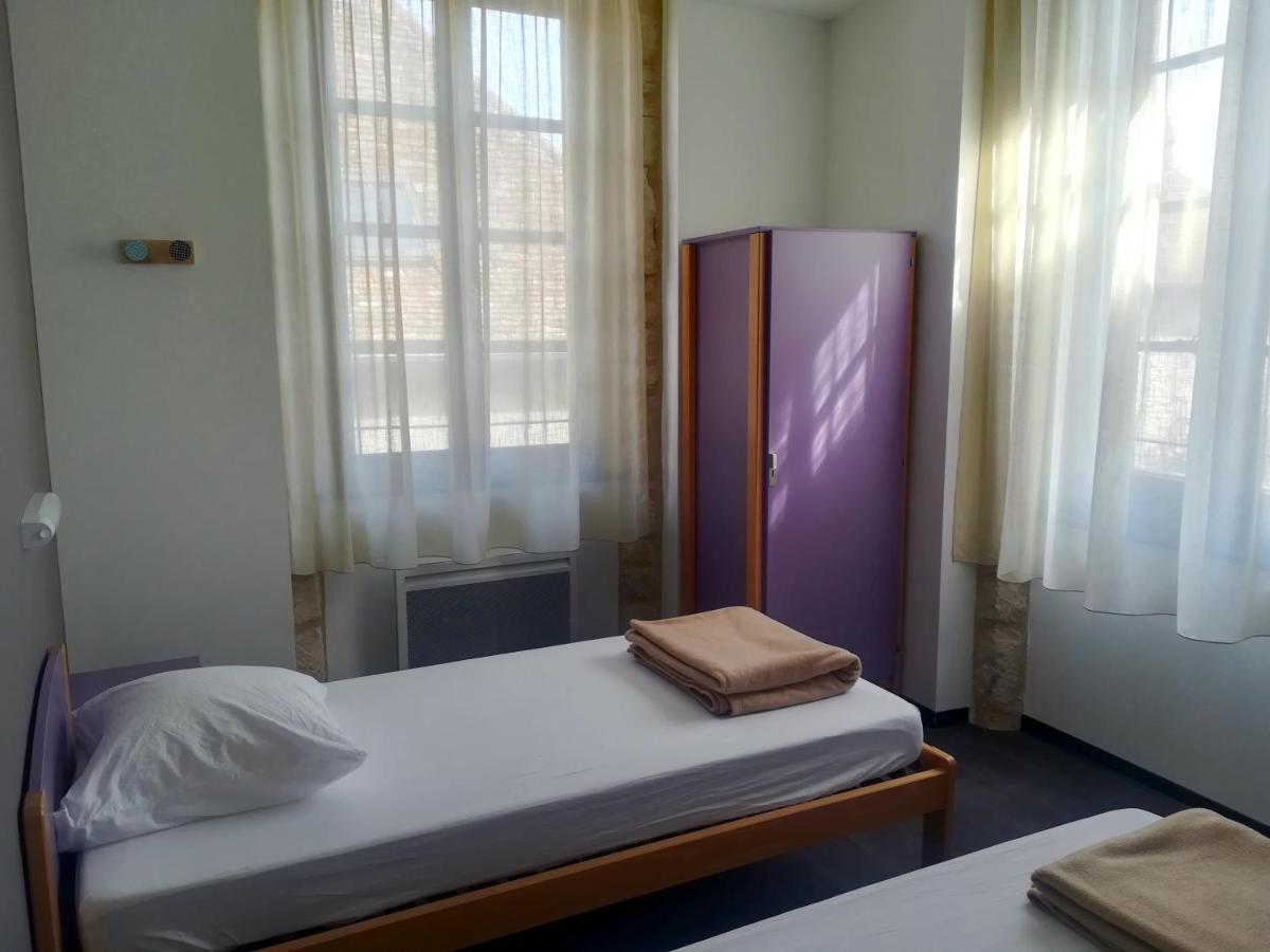 Gite La Maison Des Pelerins Villeneuve-dʼAveyron Kültér fotó